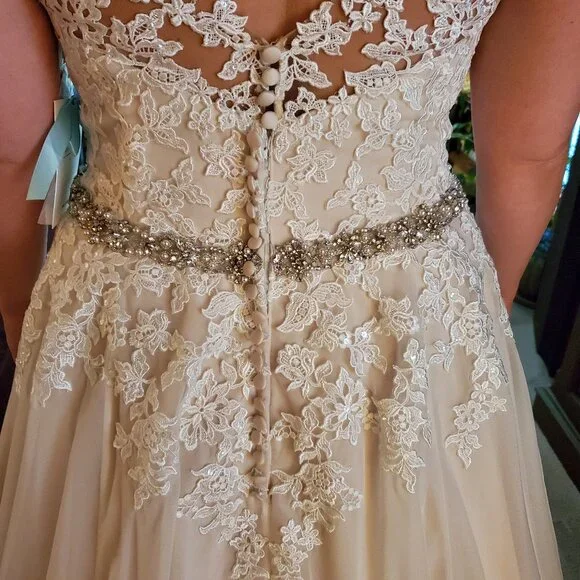 Morilee ~ Madeline Gardner Wedding Dress, Size 14, Ivory with Coco underlay